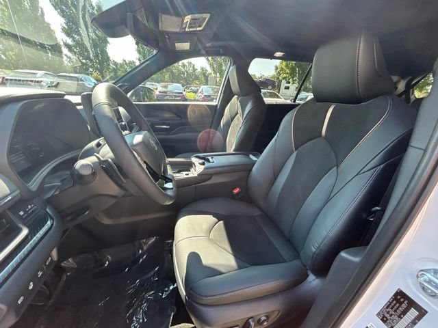 Used 2026 Toyota Grand Highlander AWD Hybrid image 11