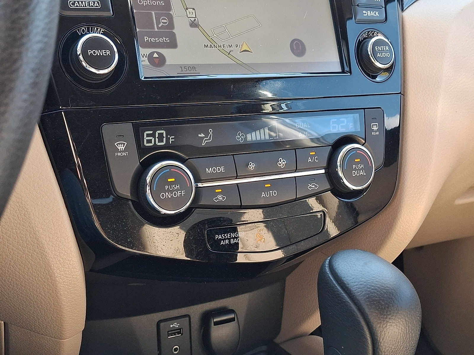 Used 2016 Nissan Rogue SL AWD/4WD image 16