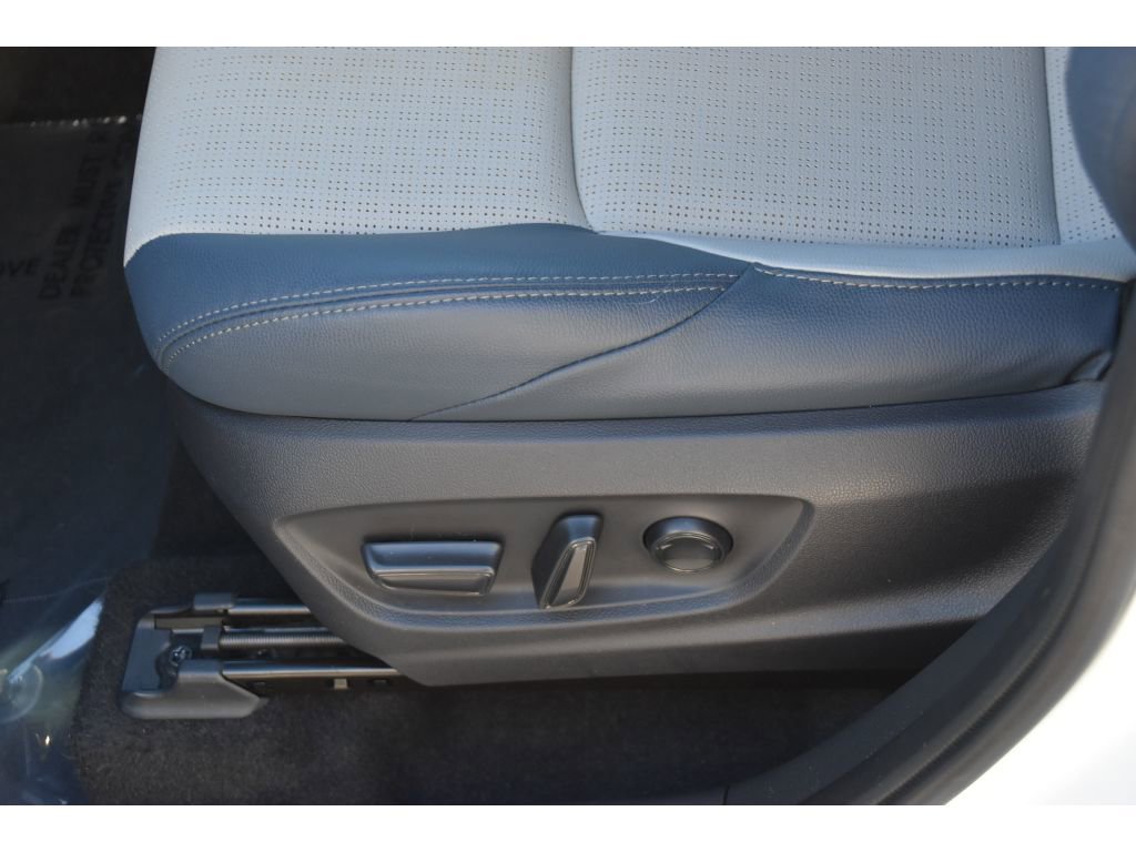 Used 2024 Subaru Solterra Limited w/ Limited Package image 31