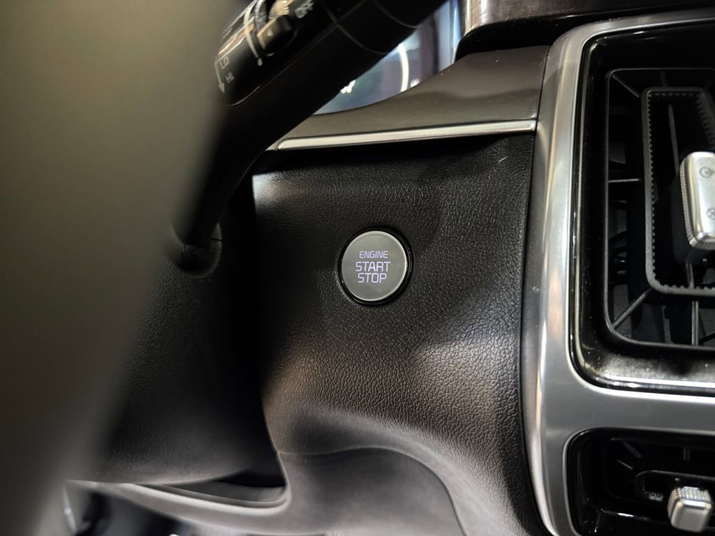 Certified 2023 Kia Sorento SX AWD/4WD image 29