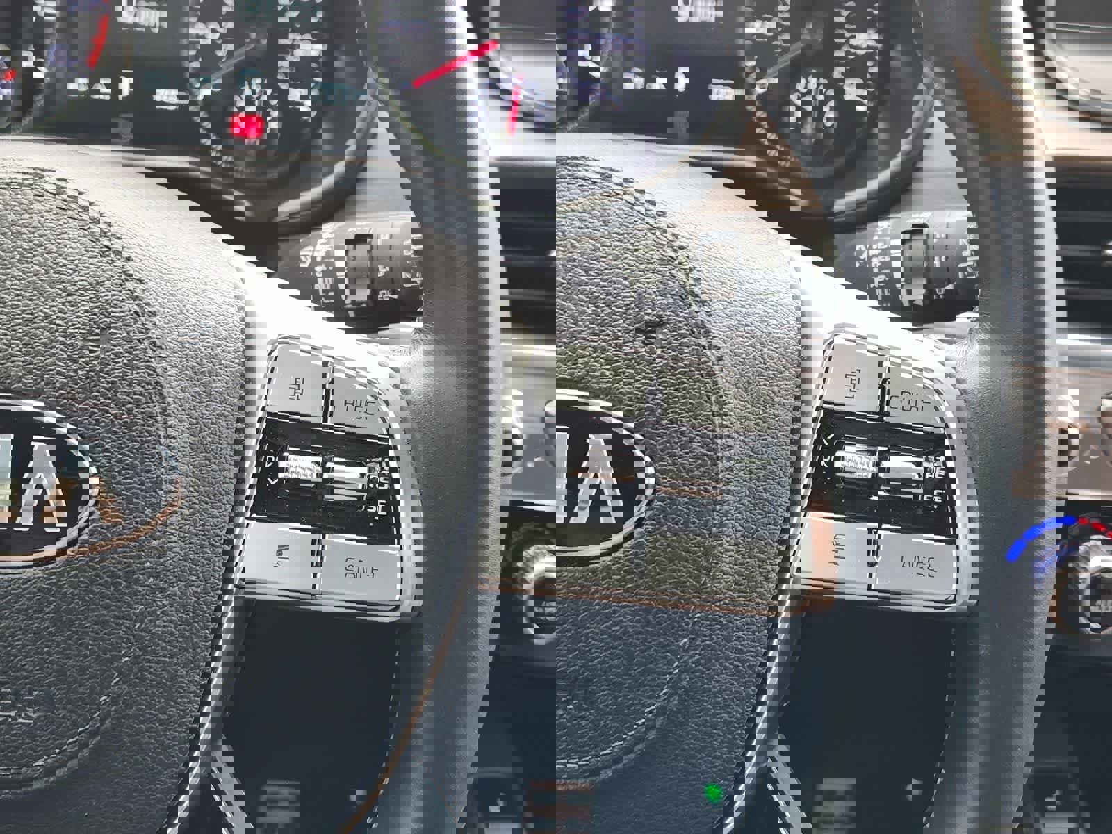 Certified 2020 Kia Telluride SX w/ SX Prestige Package image 29