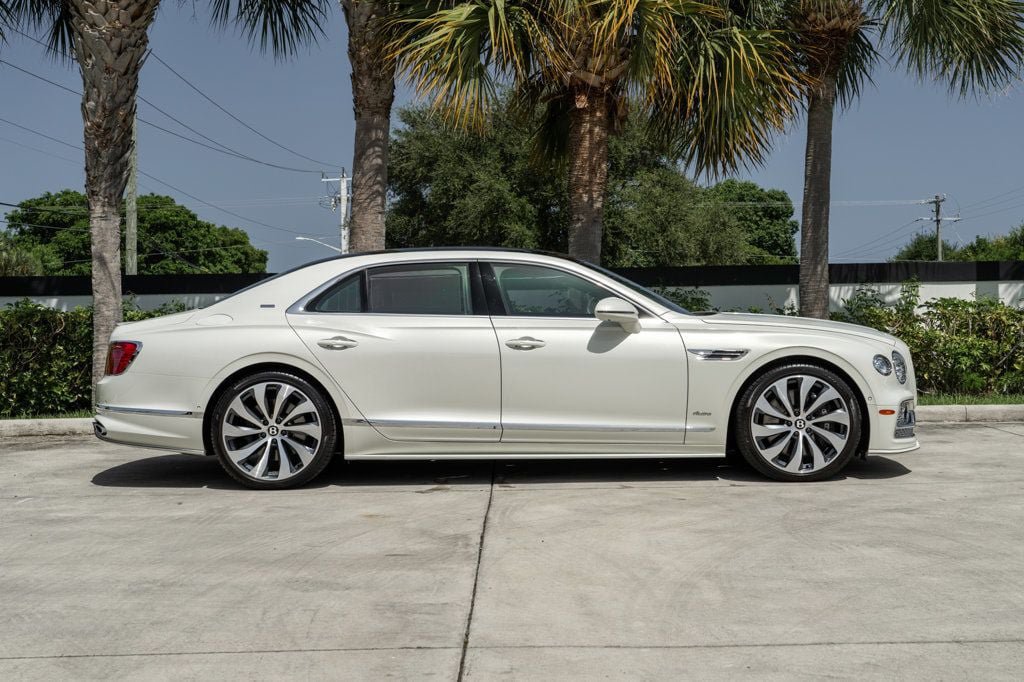 Used 2023 Bentley Flying Spur Azure AWD/4WD image 40