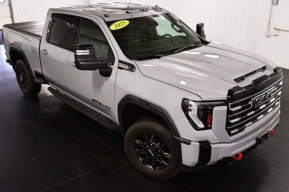 Used 2025 GMC Sierra 2500 AT4 AWD/4WD image 15