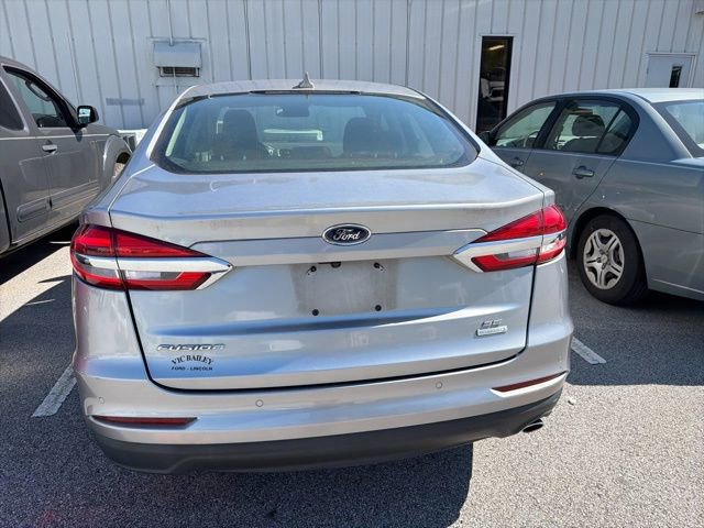 Used 2020 Ford Fusion SE FWD image 19