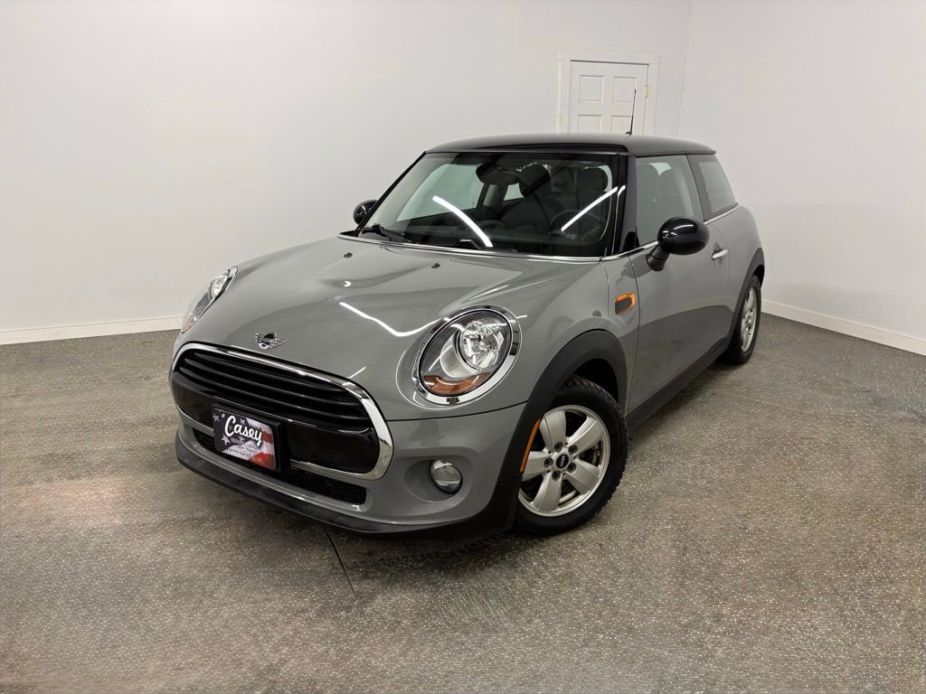 Used 2017 MINI Cooper 2-Door Hardtop image 1