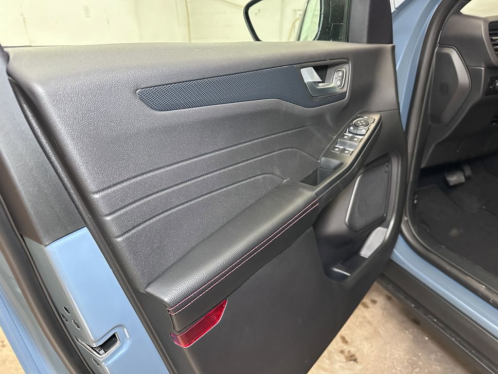 New 2026 Ford Escape ST-Line w/ Tech Pack #1 image 17