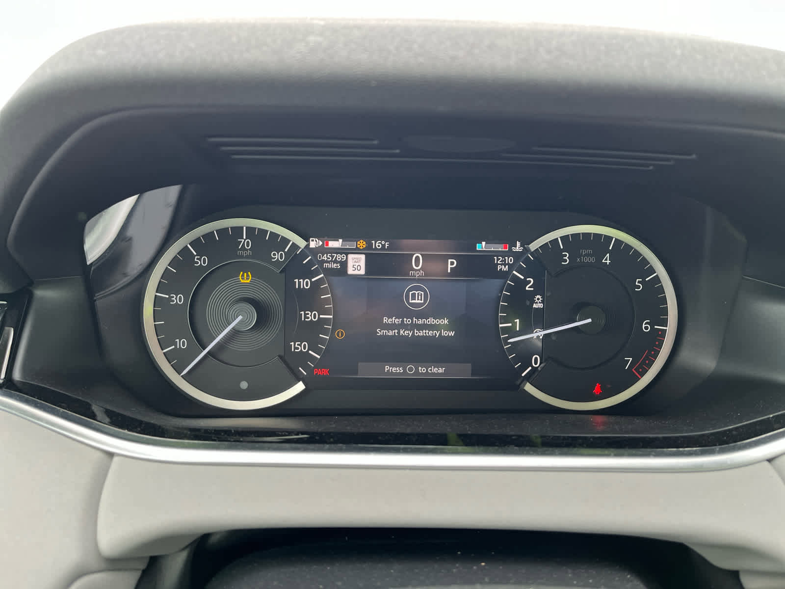 Used 2023 Land Rover Range Rover Evoque SE image 5