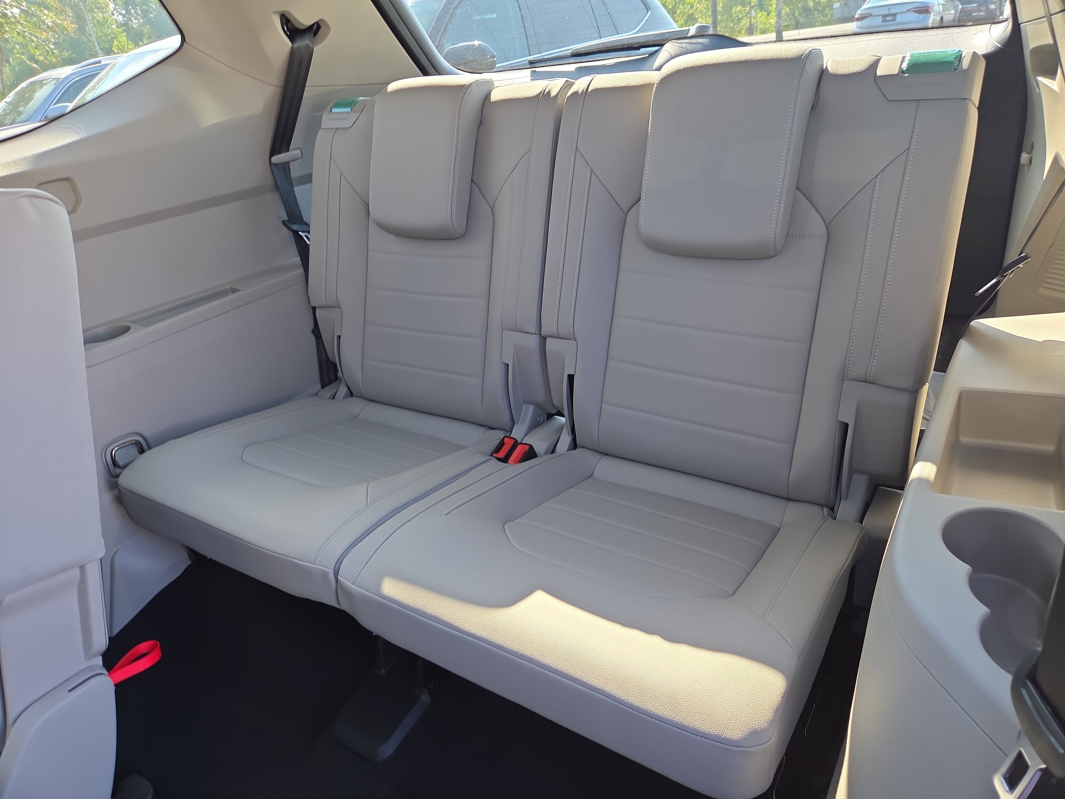 New 2026 Volkswagen Atlas SEL image 7