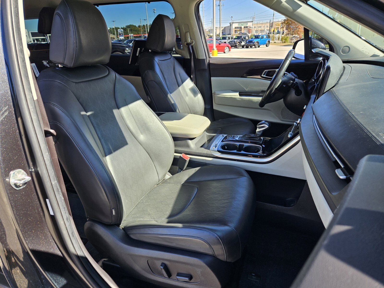 Used 2022 Kia Carnival SX image 18