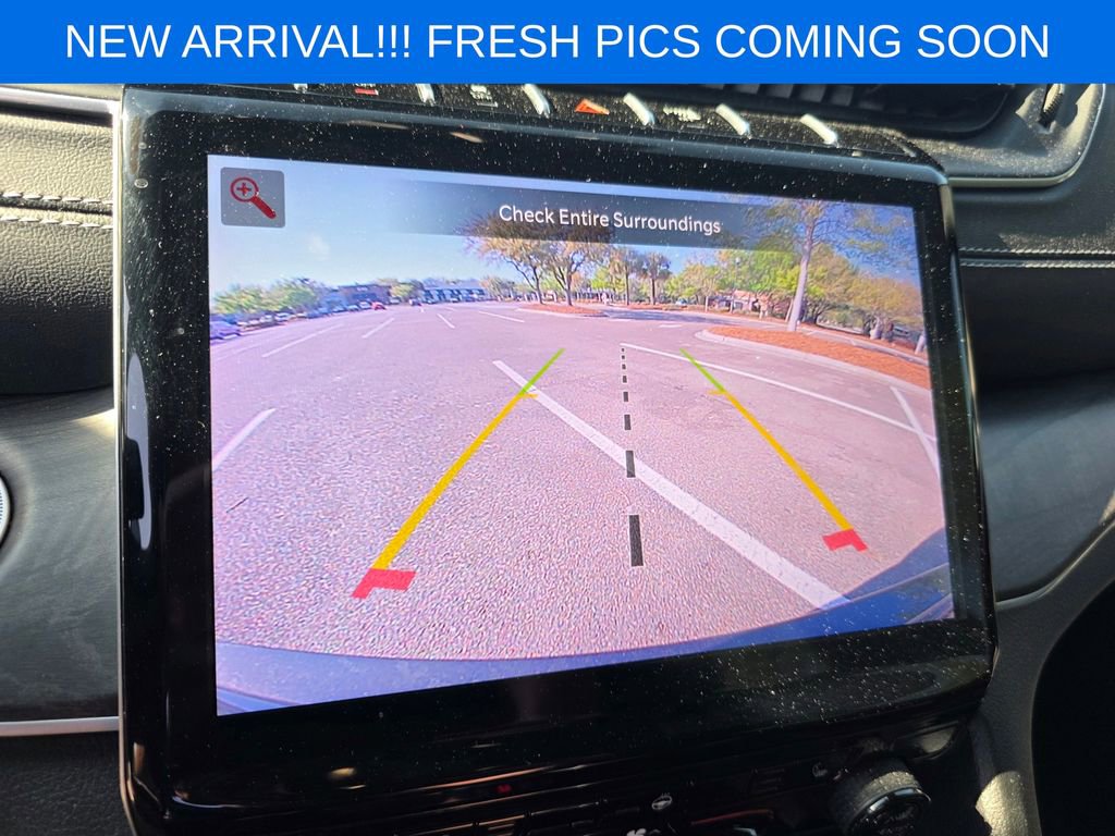 Used 2024 Jeep Grand Cherokee Limited w/ Black Appearance Package image 11