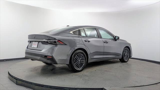 Used 2026 Nissan Sentra SV w/ Floor Mat Package FWD image 8