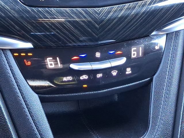 Used 2021 Cadillac XT6 Premium Luxury w/ LPO, Floor Liner Package AWD/4WD image 19