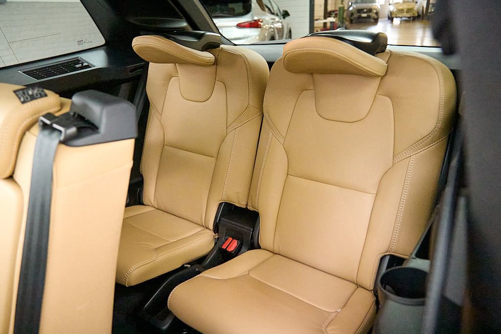 Certified 2024 Volvo XC90 T8 Ultimate w/ Protection Package image 23