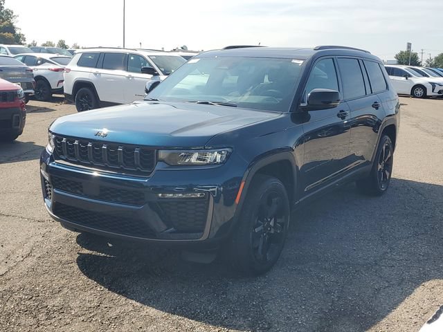 New 2026 Jeep Grand Cherokee L Limited w/ Limited Altitude Package AWD/4WD image 2