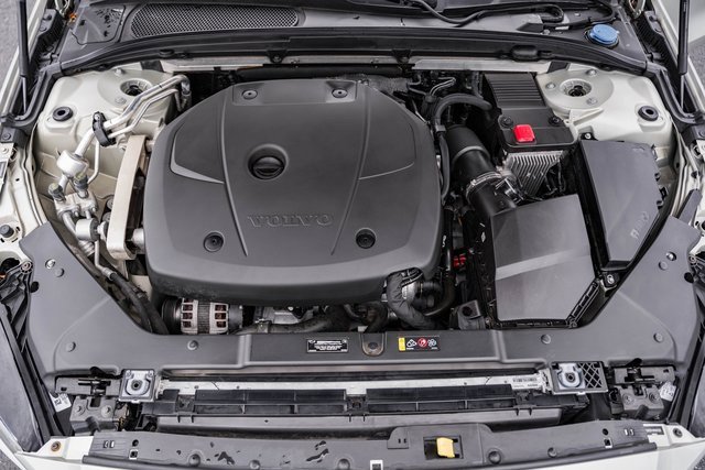 Used 2021 Volvo S60 T5 Momentum w/ Protection Package Premier image 21