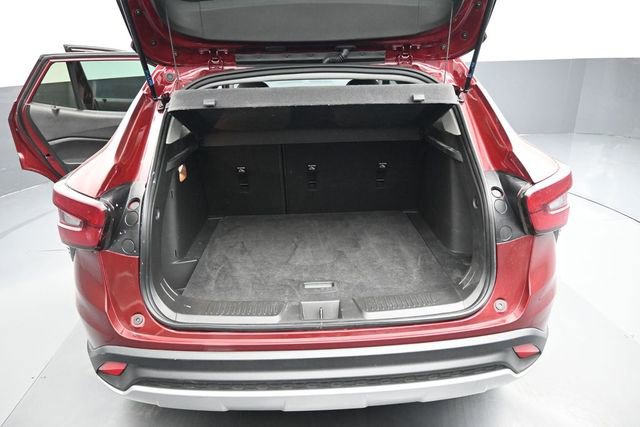 Used 2025 Chevrolet Trax LT FWD image 19