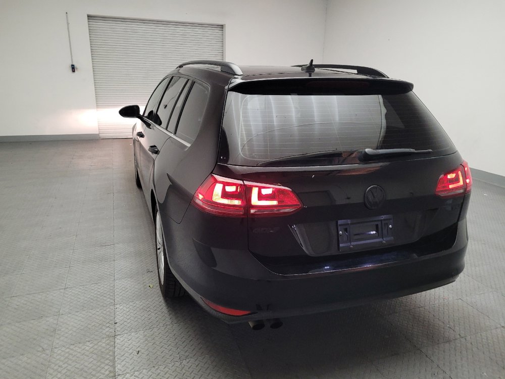 Used 2016 Volkswagen Golf Limited Edition image 6