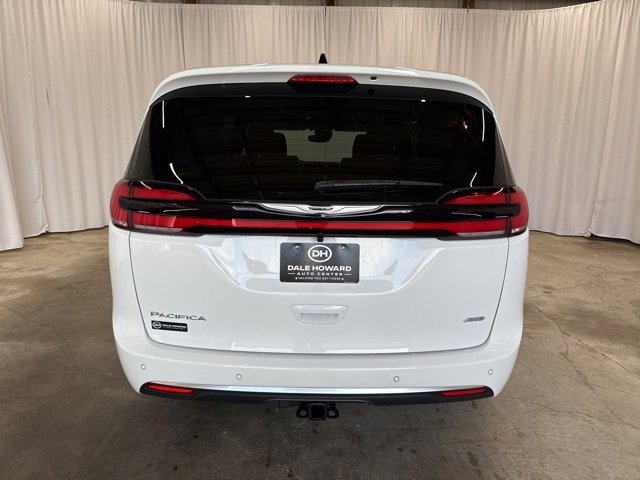 New 2026 Chrysler Pacifica Pinnacle w/ Trailer Tow Group image 5