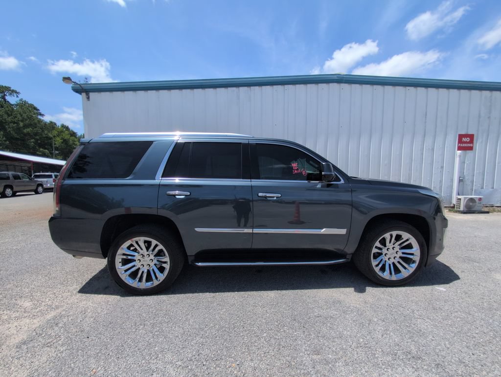Used 2019 Cadillac Escalade Premium Luxury w/ LPO, Radiant Package AWD/4WD image 9