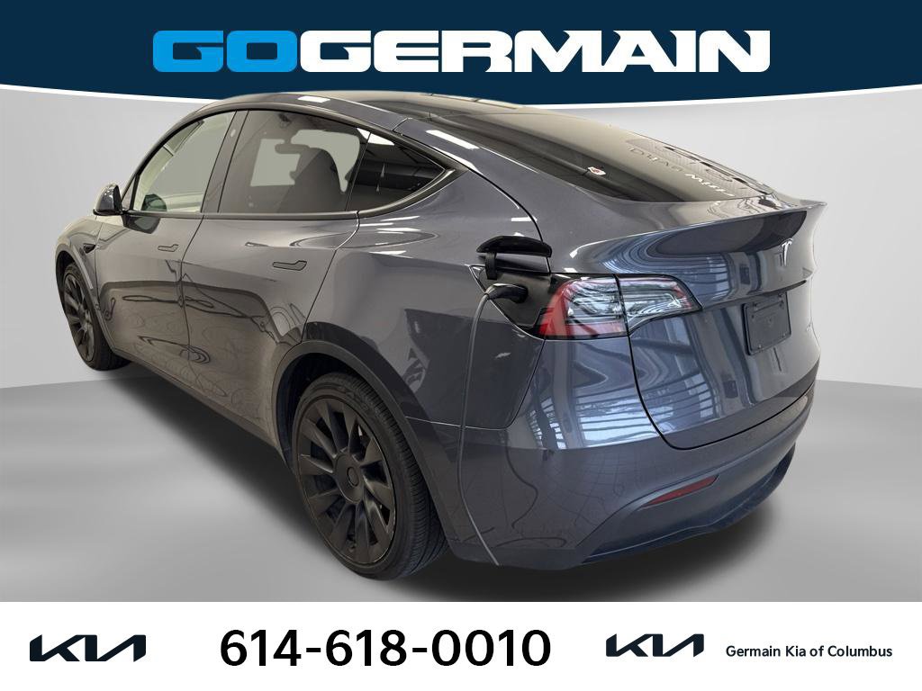 Used 2023 Tesla Model Y Long Range AWD/4WD image 2