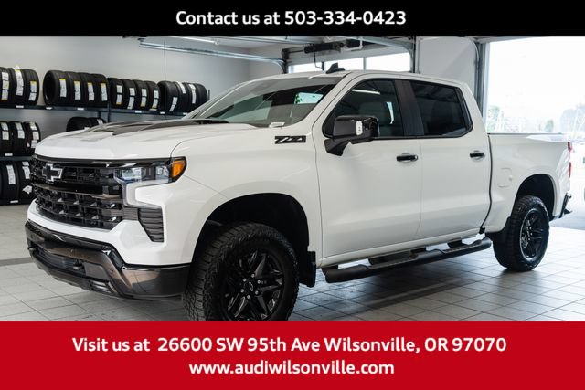 Used 2024 Chevrolet Silverado 1500 LT Trail Boss w/ Convenience Package II AWD/4WD image 3