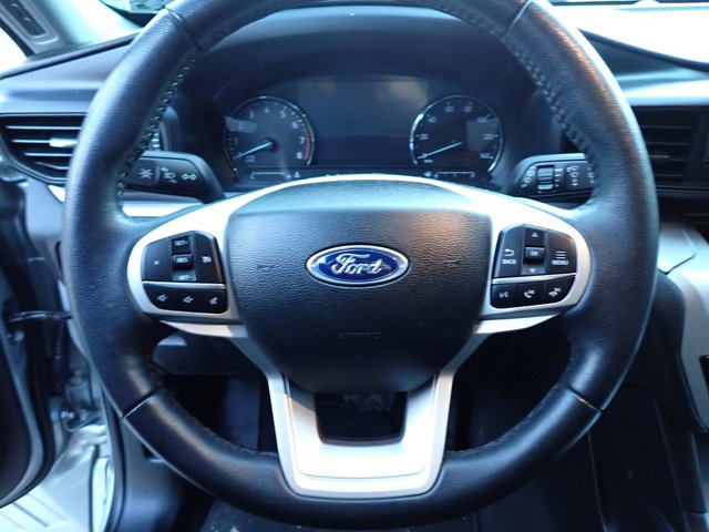 Used 2023 Ford Explorer XLT w/ Class IV Trailer Tow Package image 27