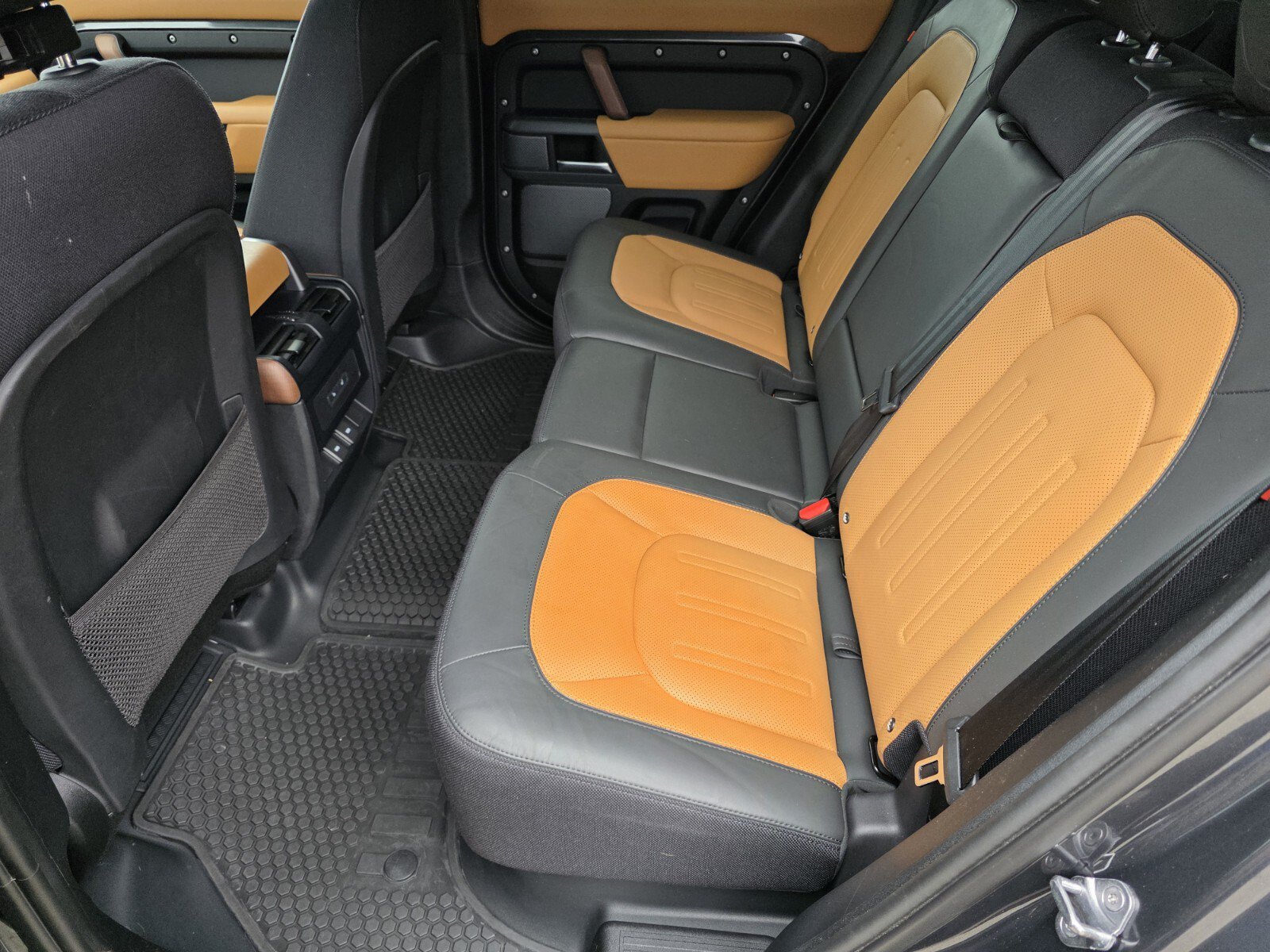 Used 2023 Land Rover Defender 110 X AWD/4WD image 14