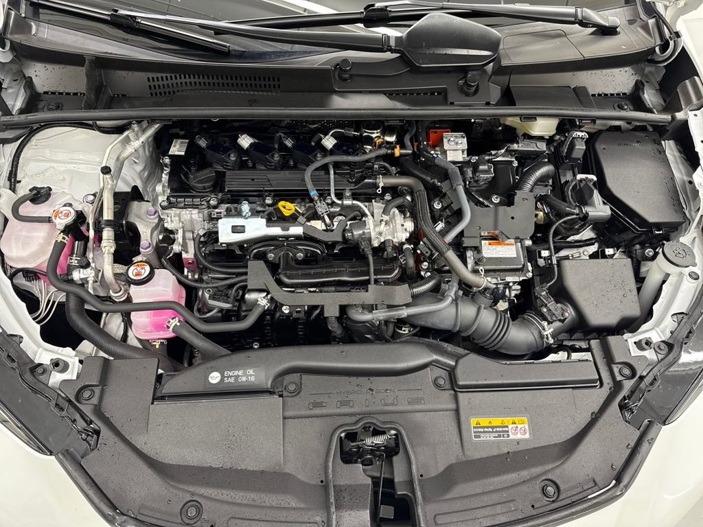 Used 2025 Toyota Prius LE image 11