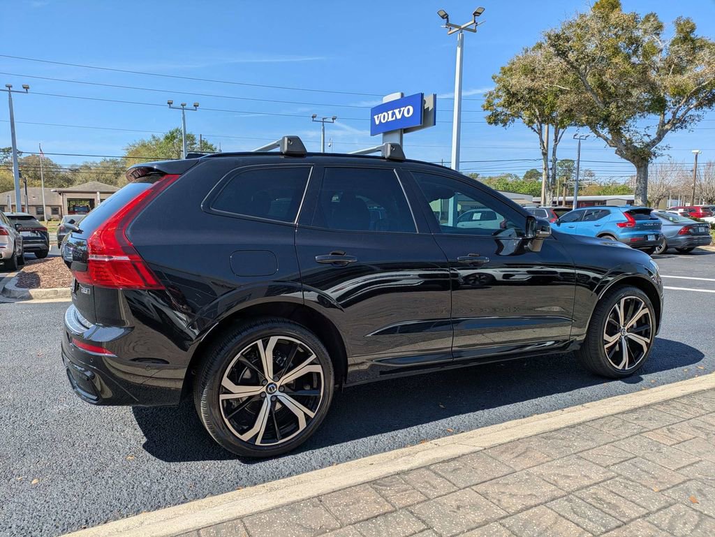 Used 2023 Volvo XC60 B5 Ultimate w/ Climate Package image 6