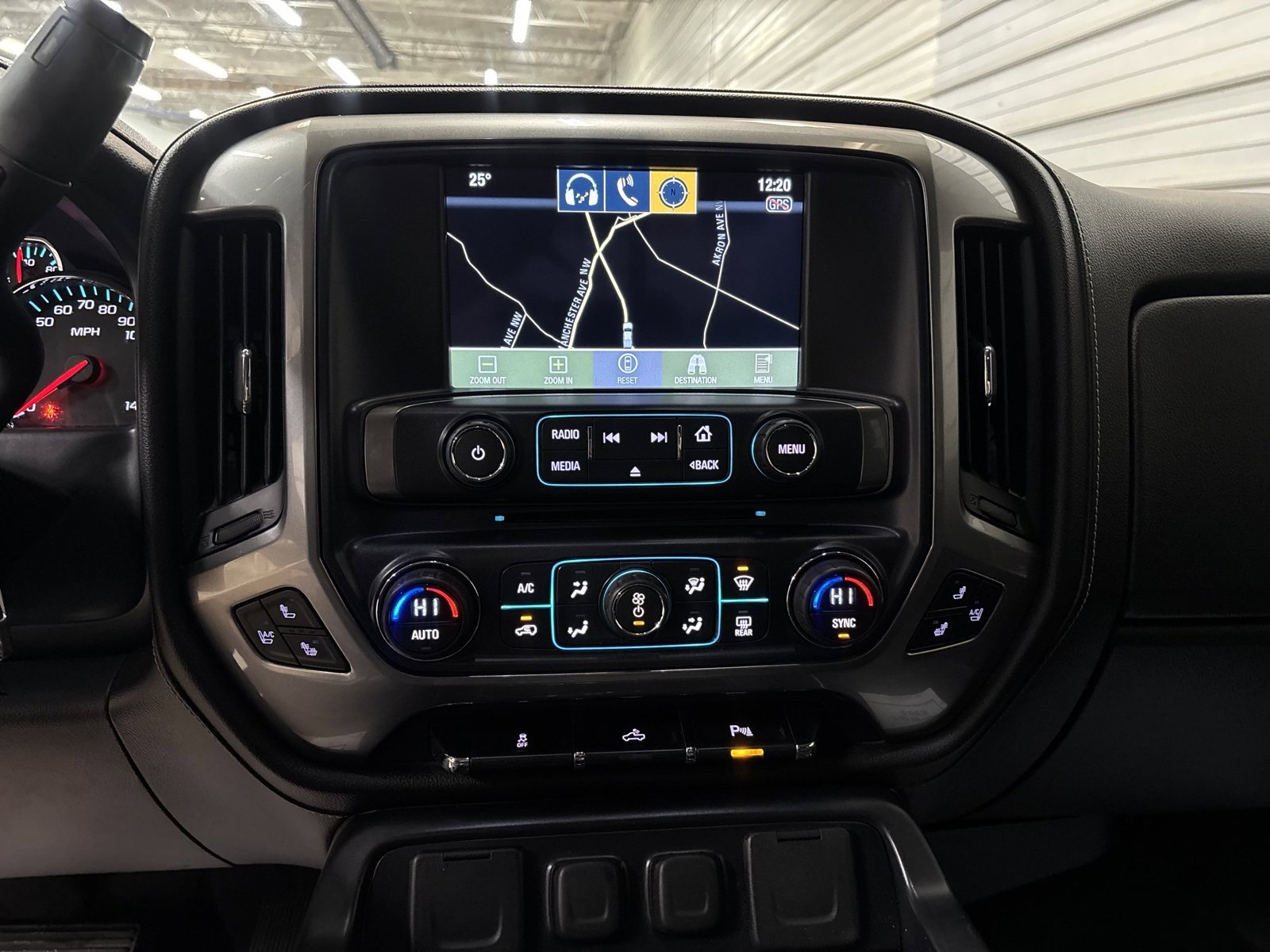 Used 2015 Chevrolet Silverado 2500 LTZ image 18