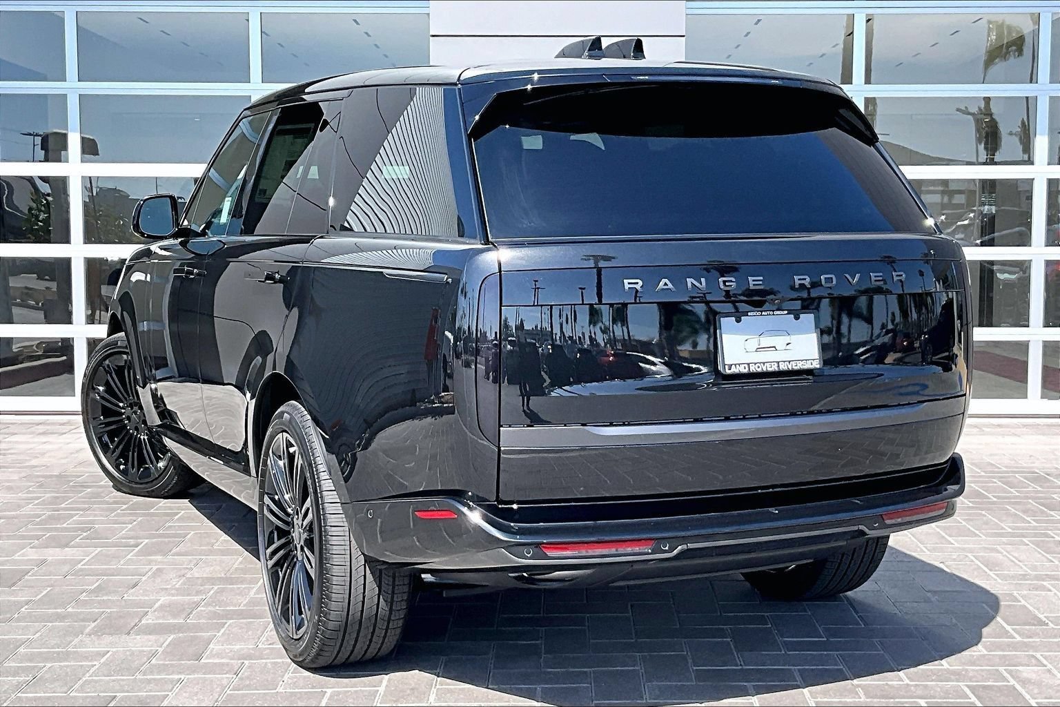 New 2026 Land Rover Range Rover SE AWD/4WD image 3