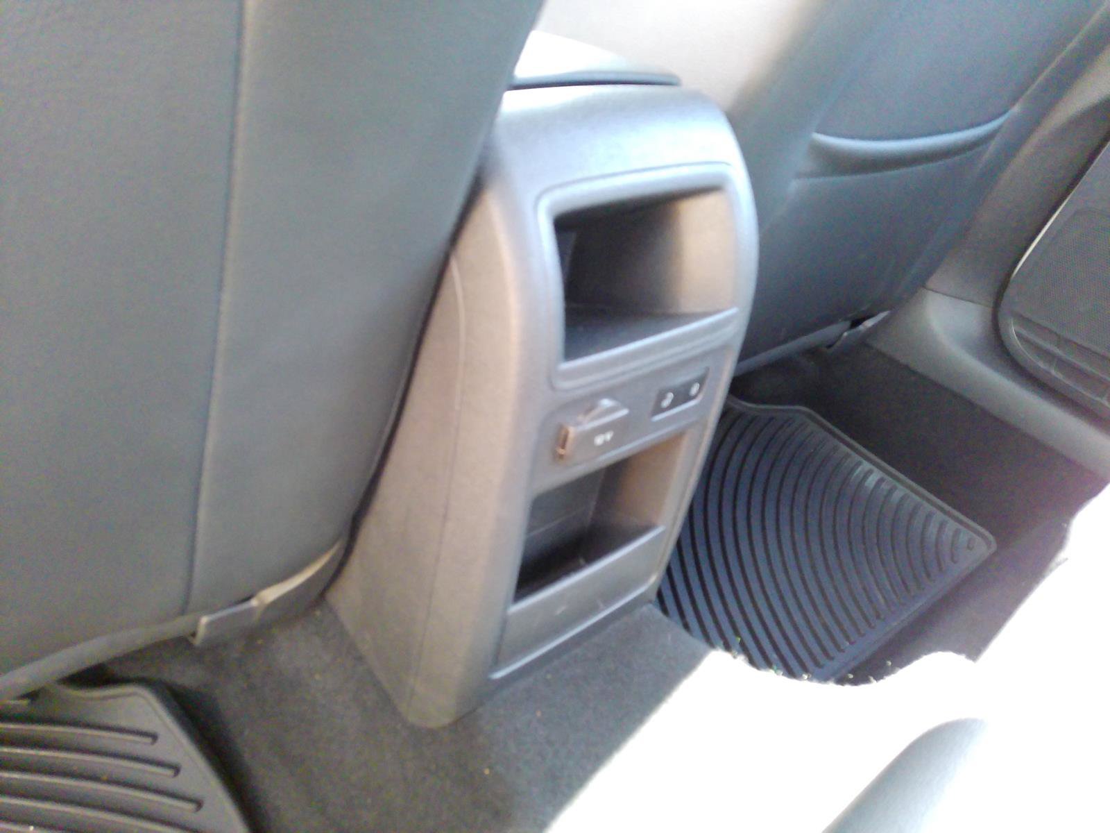 Used 2013 Volkswagen Jetta SEL FWD image 28