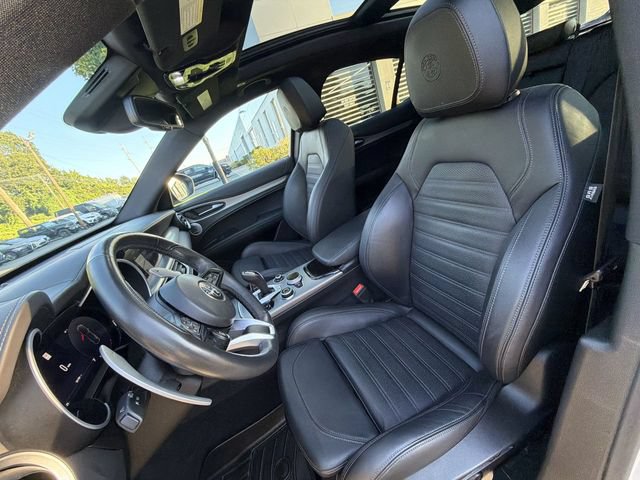 Used 2024 Alfa Romeo Stelvio Veloce AWD/4WD image 15