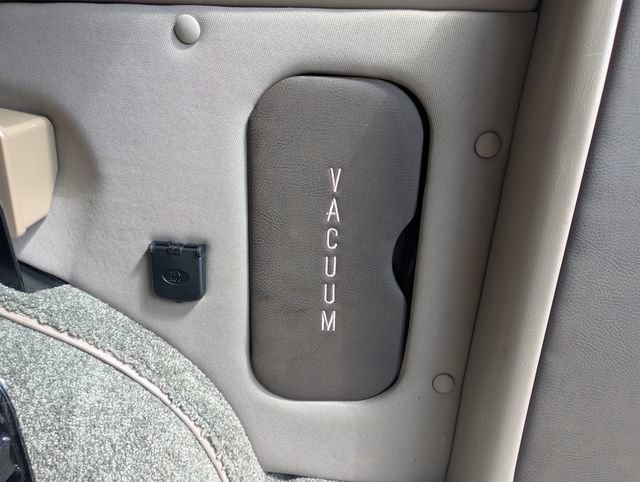 Used 2019 Chevrolet Express 2500 RWD image 23
