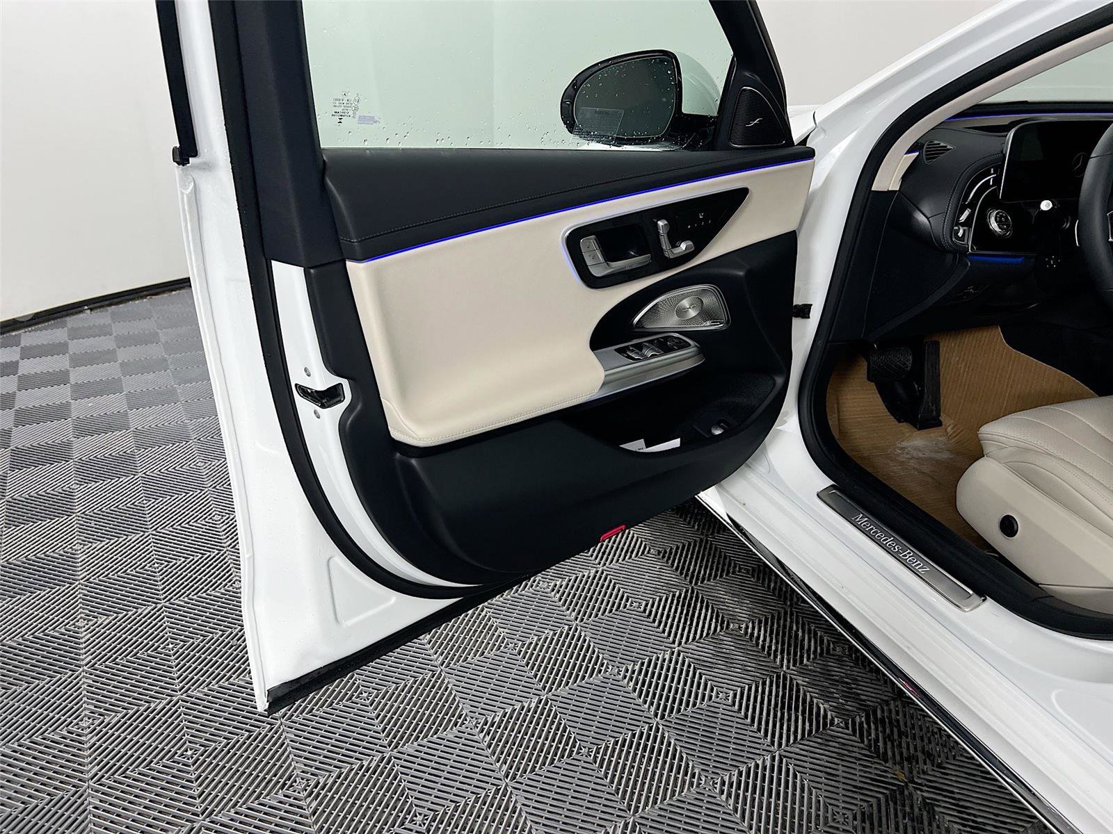 New 2026 Mercedes-Benz E 350 4MATIC Sedan image 15