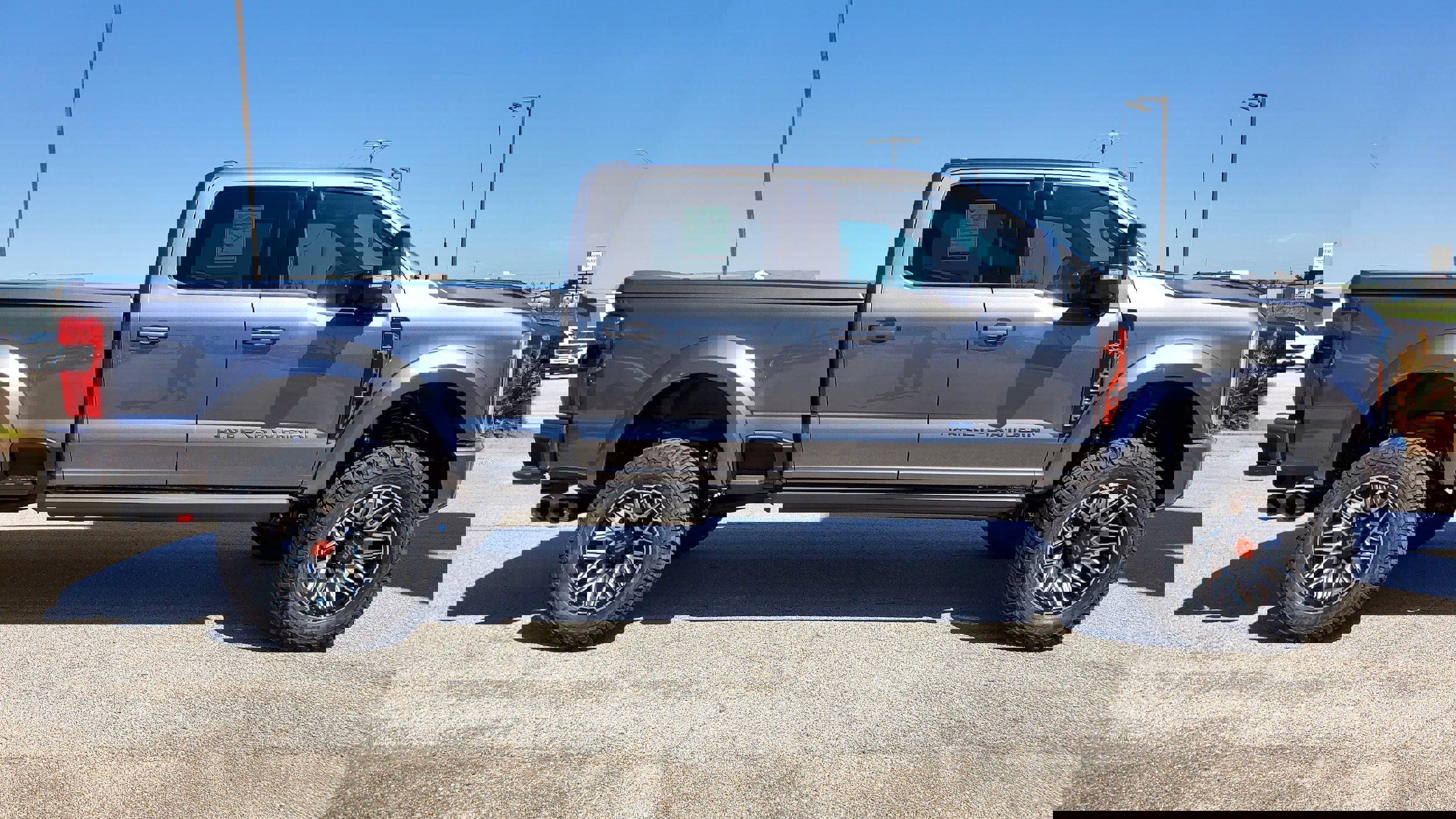 Used 2024 Ford F250 Lariat w/ Lariat Ultimate Package image 5