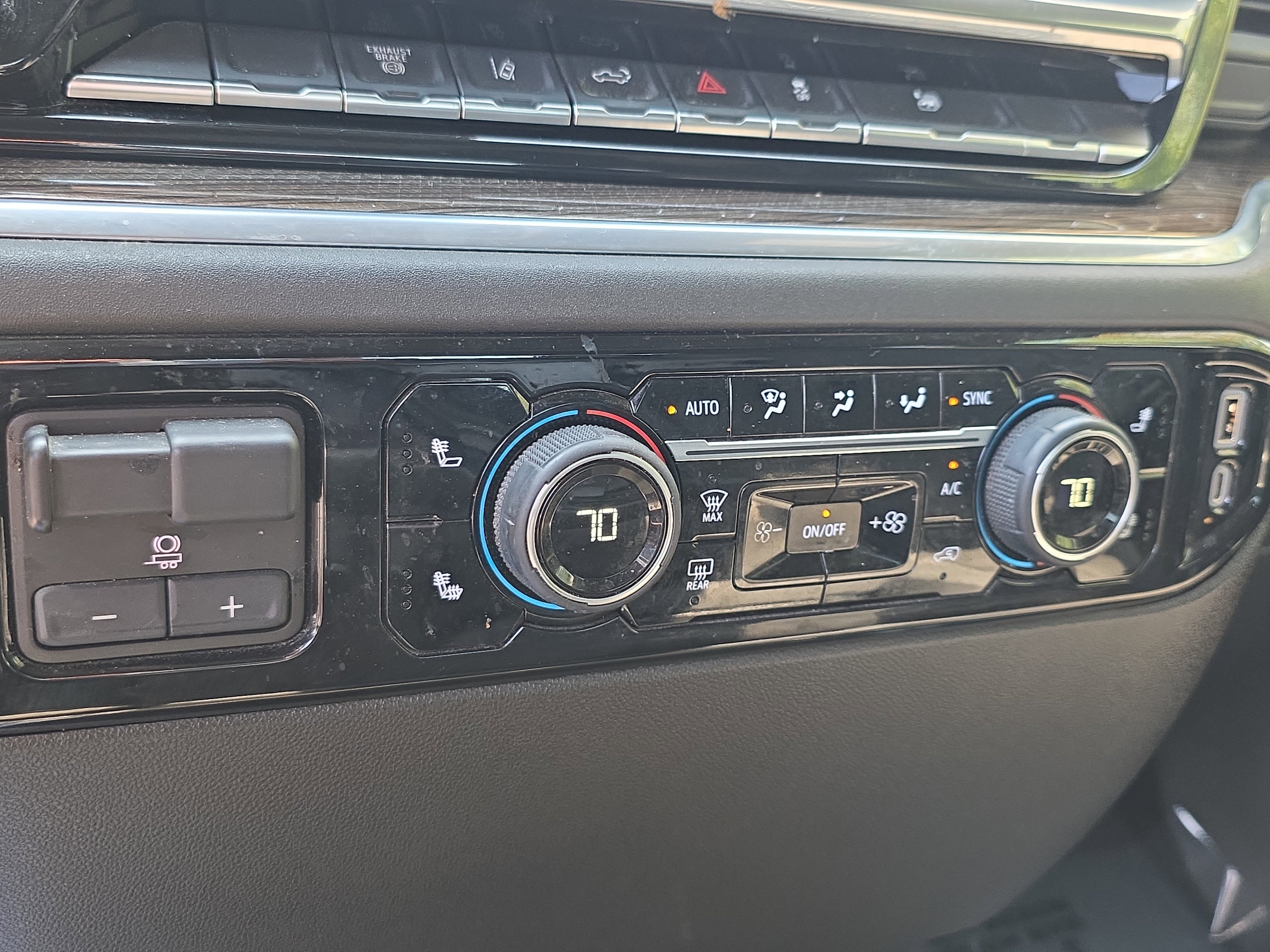 Used 2025 Chevrolet Silverado 2500 LT w/ Convenience Package AWD/4WD image 33