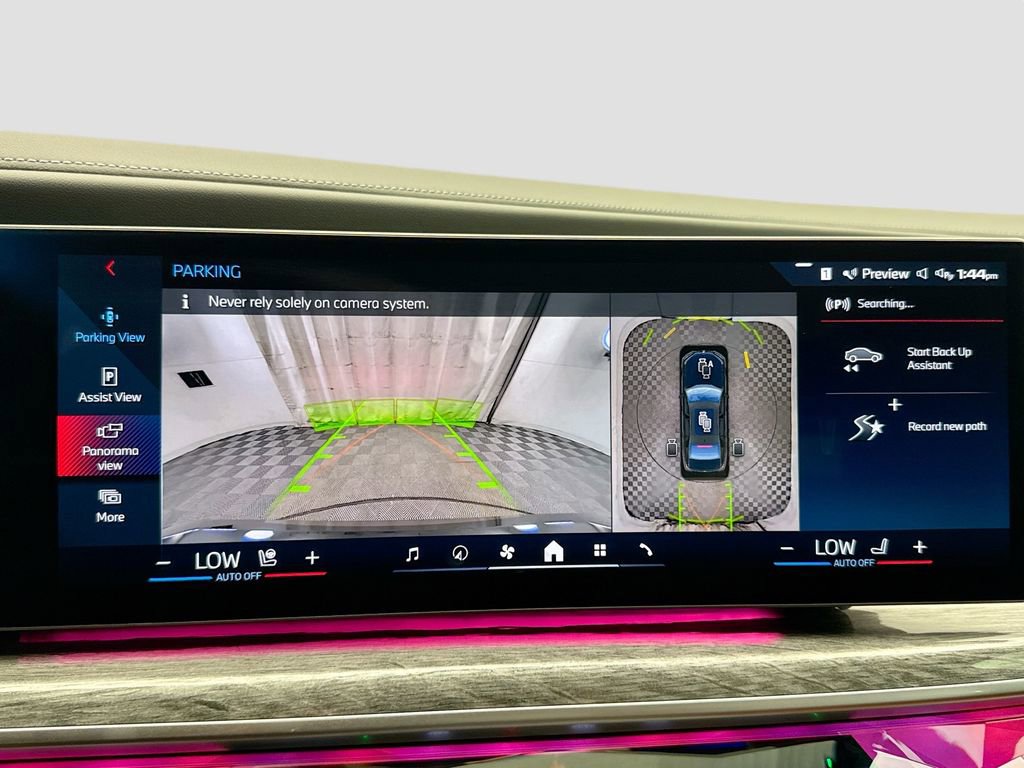 Certified 2024 BMW i7 M70 w/ Executive Package image 15