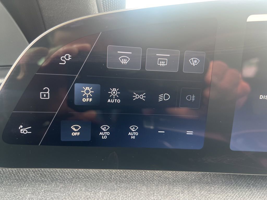 Used 2024 Lucid Air Touring image 51