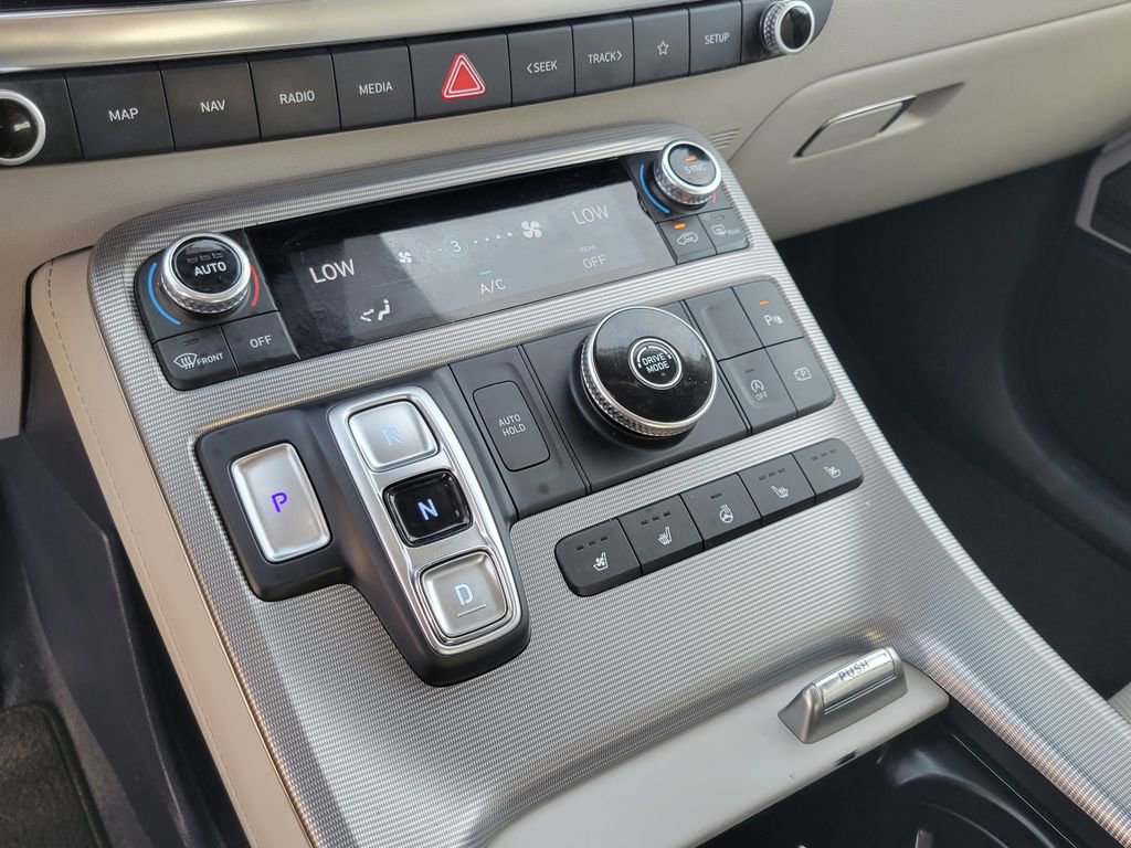 Used 2023 Hyundai Palisade Calligraphy image 30