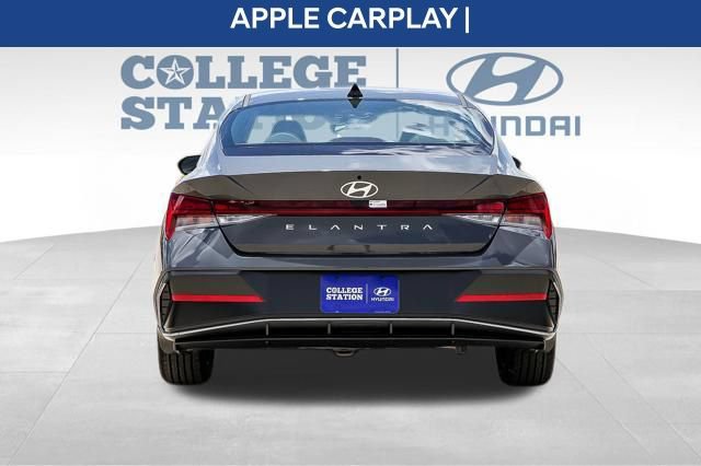 Used 2024 Hyundai Elantra SEL w/ Convenience Package FWD image 7
