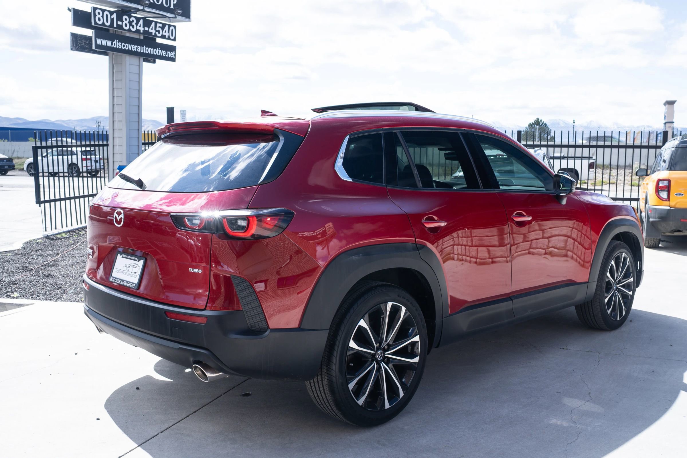 Used 2025 MAZDA CX-50 AWD 2.5 Turbo w/ Weather Package image 9