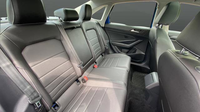 Used 2023 Volkswagen Jetta SE w/ Panoramic Sunroof Package FWD image 25