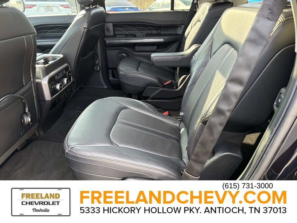 Used 2019 Ford Expedition Platinum image 16