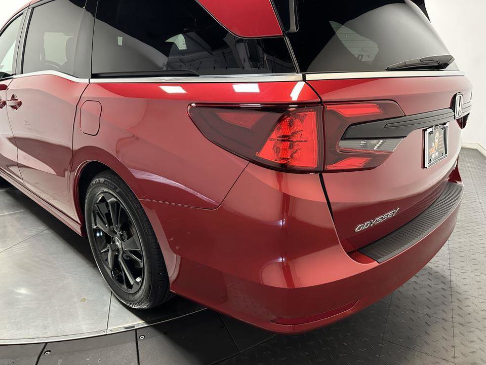 Used 2024 Honda Odyssey Sport image 10