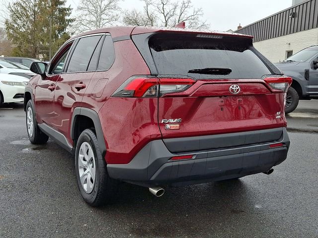 Used 2024 Toyota RAV4 LE image 4