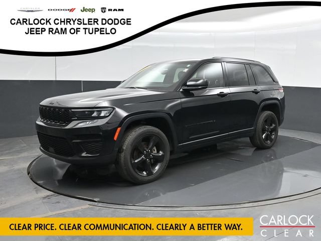 Used 2023 Jeep Grand Cherokee Altitude AWD/4WD image 8