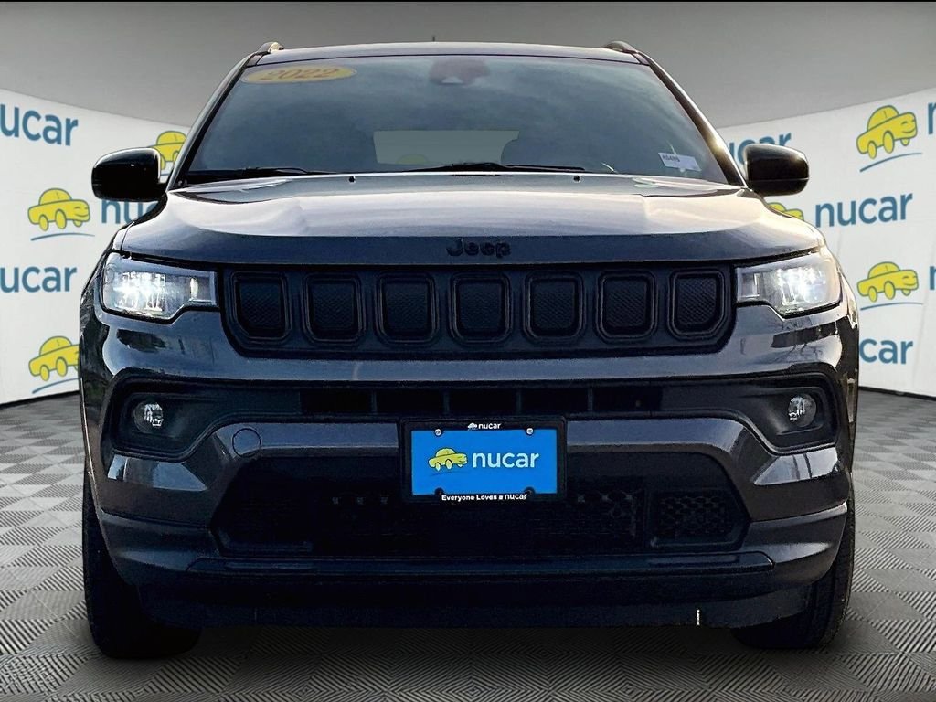 Used 2022 Jeep Compass Latitude w/ Sun and Sound Group AWD/4WD image 2