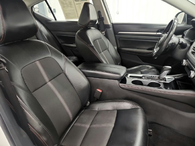 Used 2024 Nissan Altima 2.5 SR FWD image 20