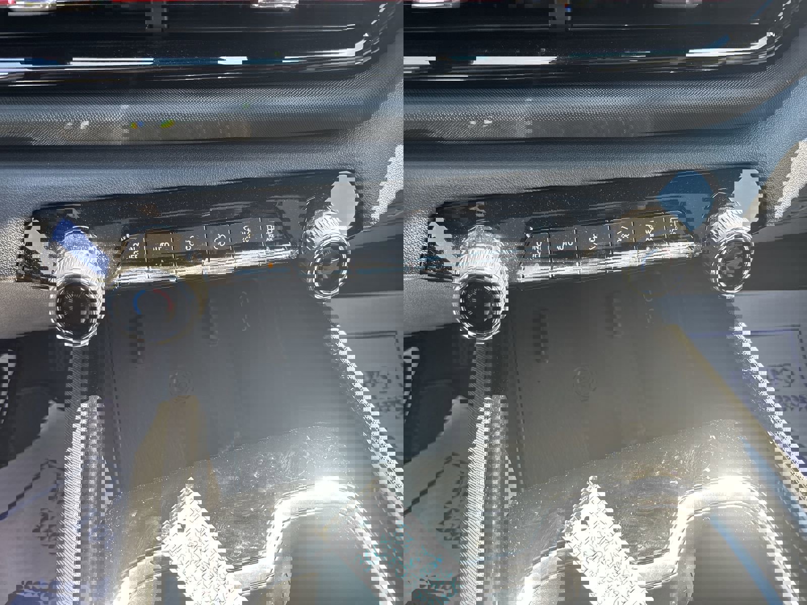 New 2024 Chevrolet Silverado EV RST image 18